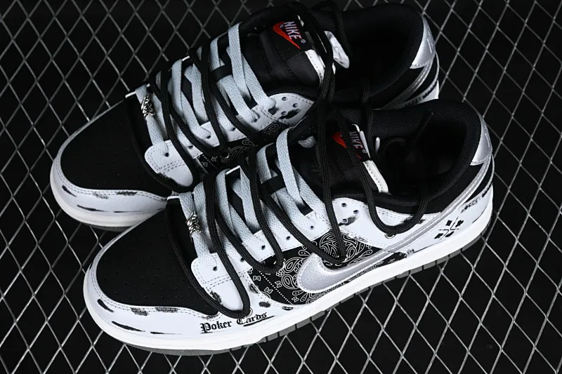 All Categories Nk SB Dunk Series Nk SB Dunk Low Low-top sneakers Nk Dunk Low Sanci Lab Dark Poker Old Dirty Shoes Premium Gray Cashew Pattern SB Strap Low-top Casual Shoes DM0108-001